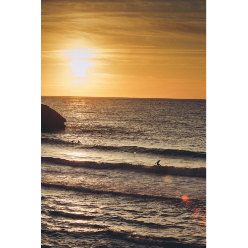 SUNSET SURFERS 5